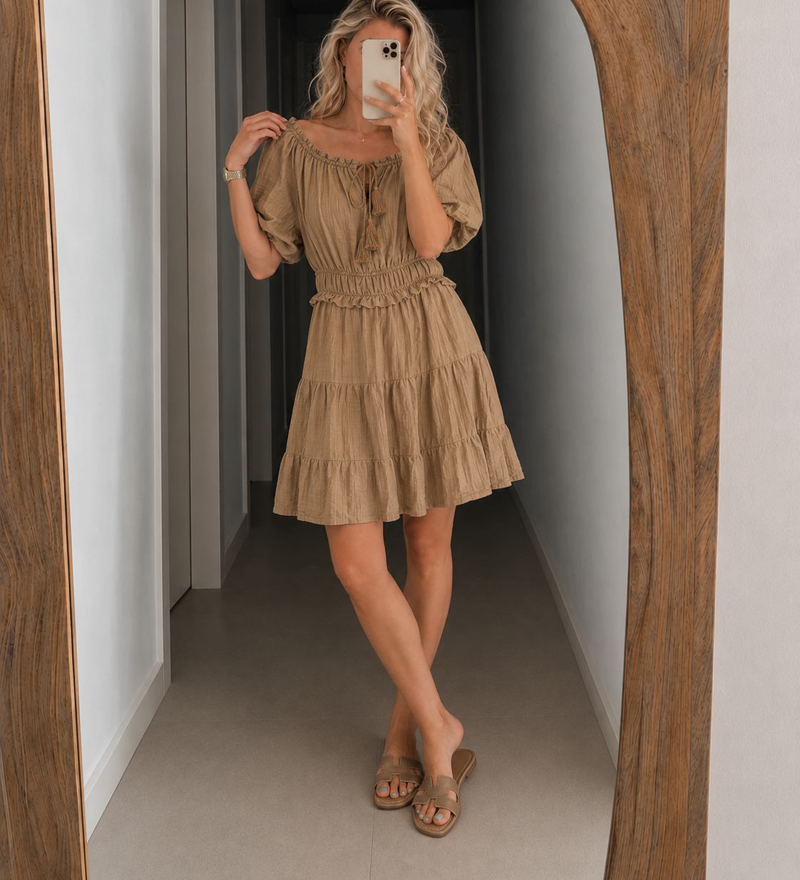 Mila - Rochie cu umerii descoperiți