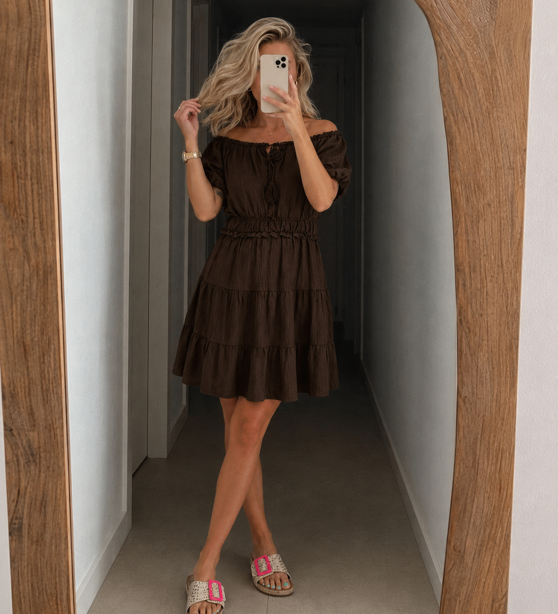 Mila - Rochie cu umerii descoperiți