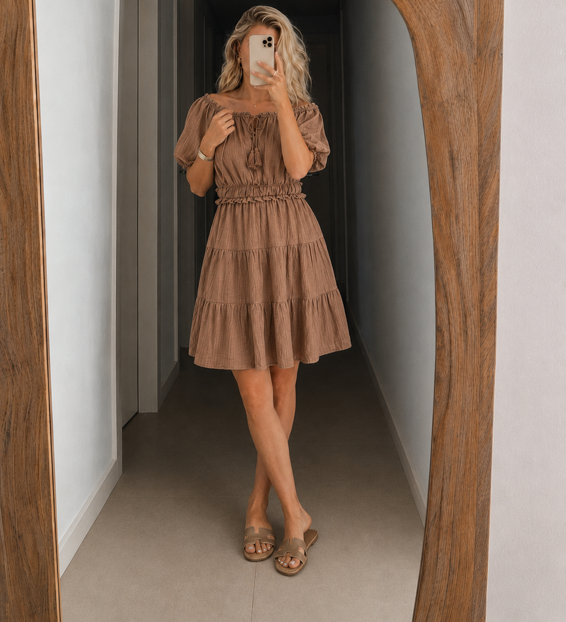 Mila - Rochie cu umerii descoperiți