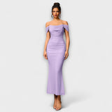 Rochie Bodycon cu umeri descoperiți și volane