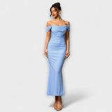Rochie Bodycon cu umeri descoperiți și volane