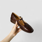 Margot | Pantofi cu bandă T și model brogue
