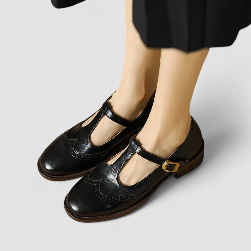 Margot | Pantofi cu bandă T și model brogue